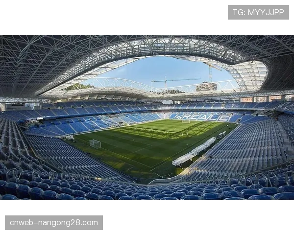 深度报道:为应对极端天气,西甲俱乐部加速球场顶棚建设